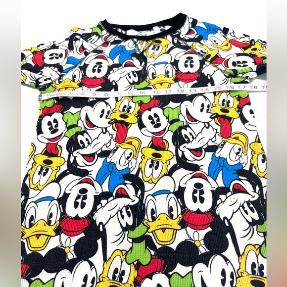 Disney Characters Waffle Knit Long Sleeve Scoop Neck T-shirt Size Medium (8-10) - Picture 3 of 7